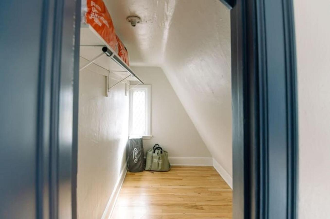 Cozy 3Br Home By Ingersoll Restaurant Scene 得梅因 外观 照片